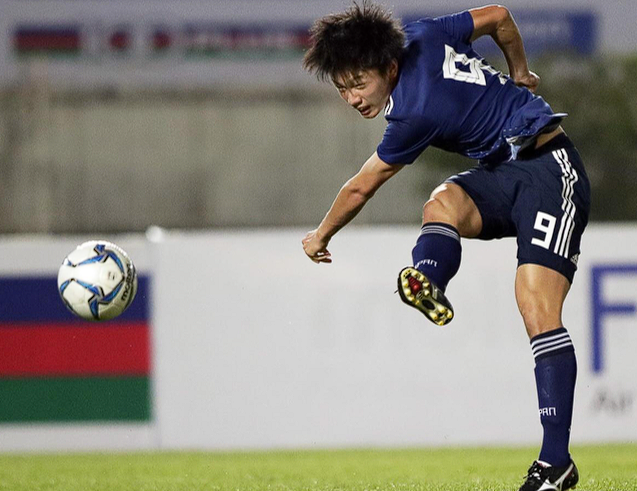 费耶诺德荷甲强势领跑:<a href='/news/tag/1088024.html' style='color: blue;'>上田绮世</a>闪耀与范佩西执教成效分析